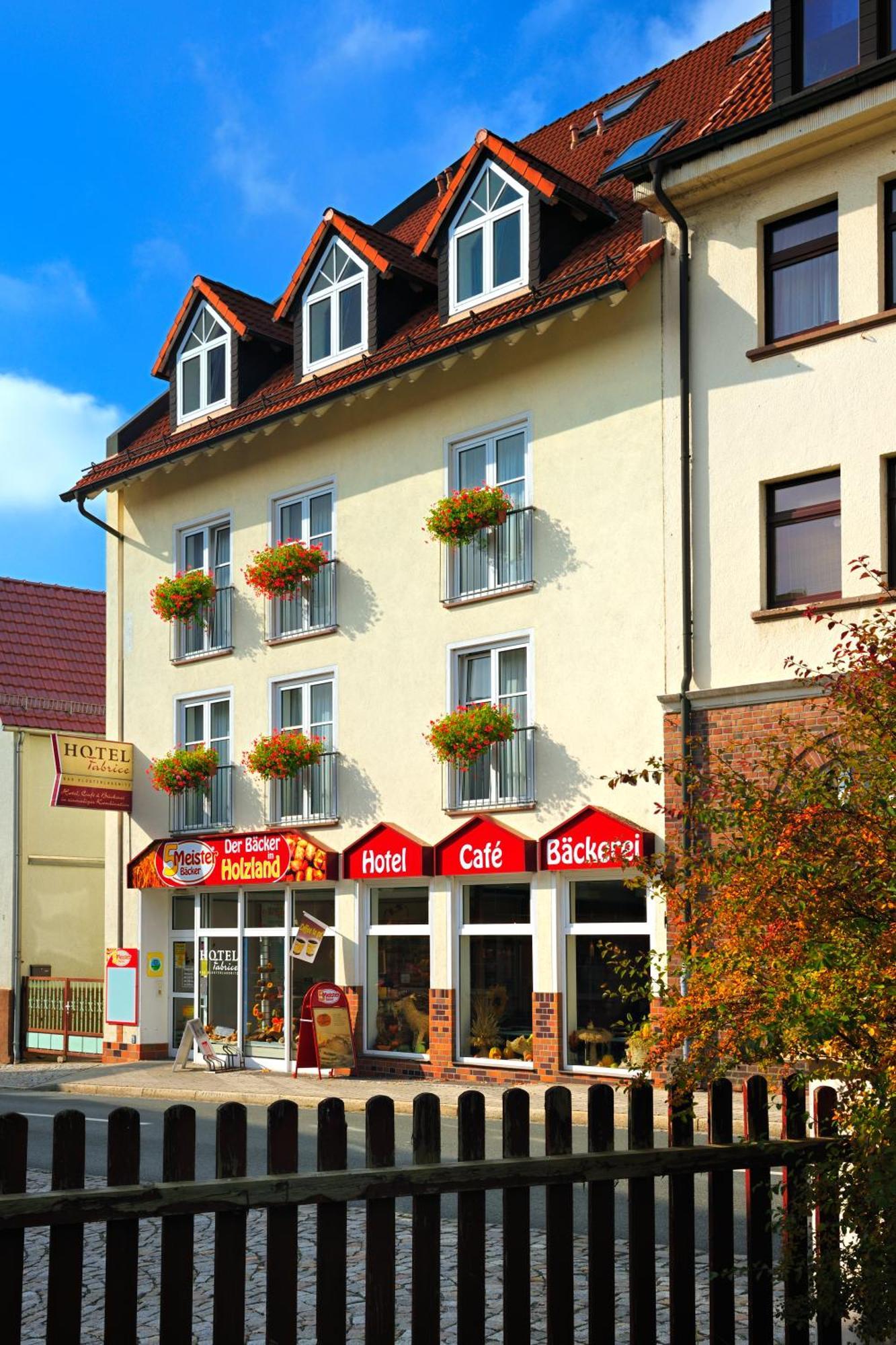 Hotel Fabrice Bad Klosterlausnitz Buitenkant foto