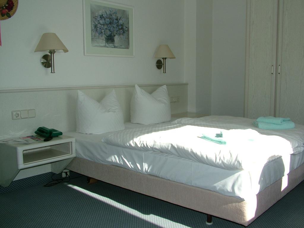 Hotel Fabrice Bad Klosterlausnitz Kamer foto